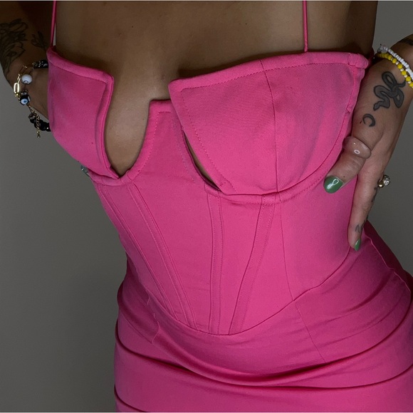 Cute NWT never worn pink corset detail cutout body on dress. 💕💕💕 - Picture 4 of 8